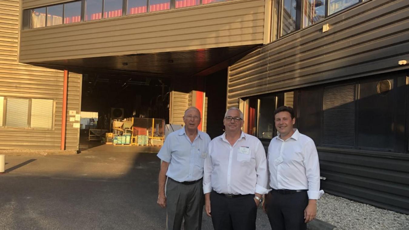 Stéphane Perlaud (au centre) est directeur du site Trempelec depuis 2013. Il travaille main dans la main avec les gérants de Thermi-Lyon, Jean-Claude Monier (à g.) et son fils, Florent Monier (à d.).