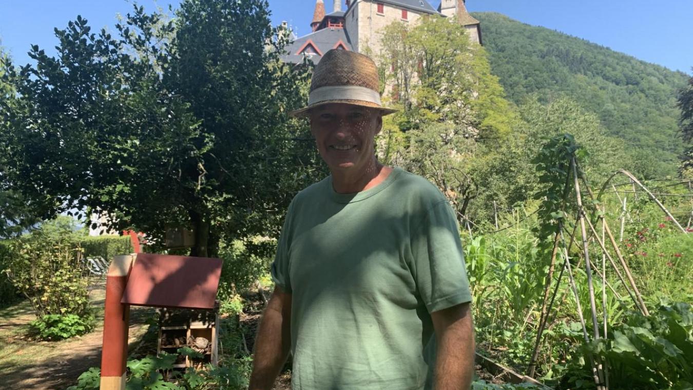Hugues Devriès exploite les jardins du château depuis 2017. En 2022, il a été rejoint par Marc Bottin.
