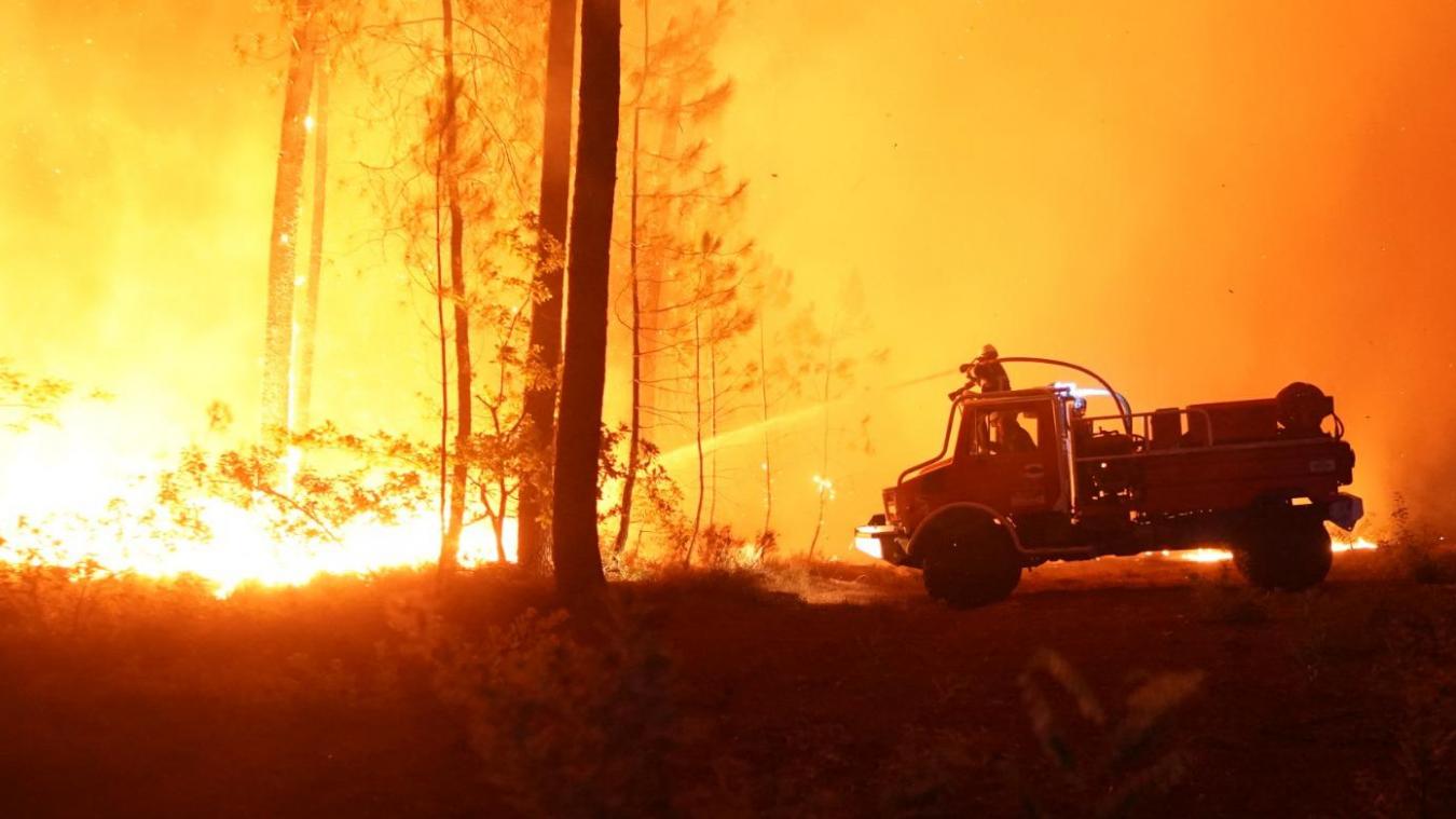6 800 hectares ont brûlé depuis la reprise de l’incendie de Landiras, indique la préfecture de Gironde ce jeudi 11 août.
