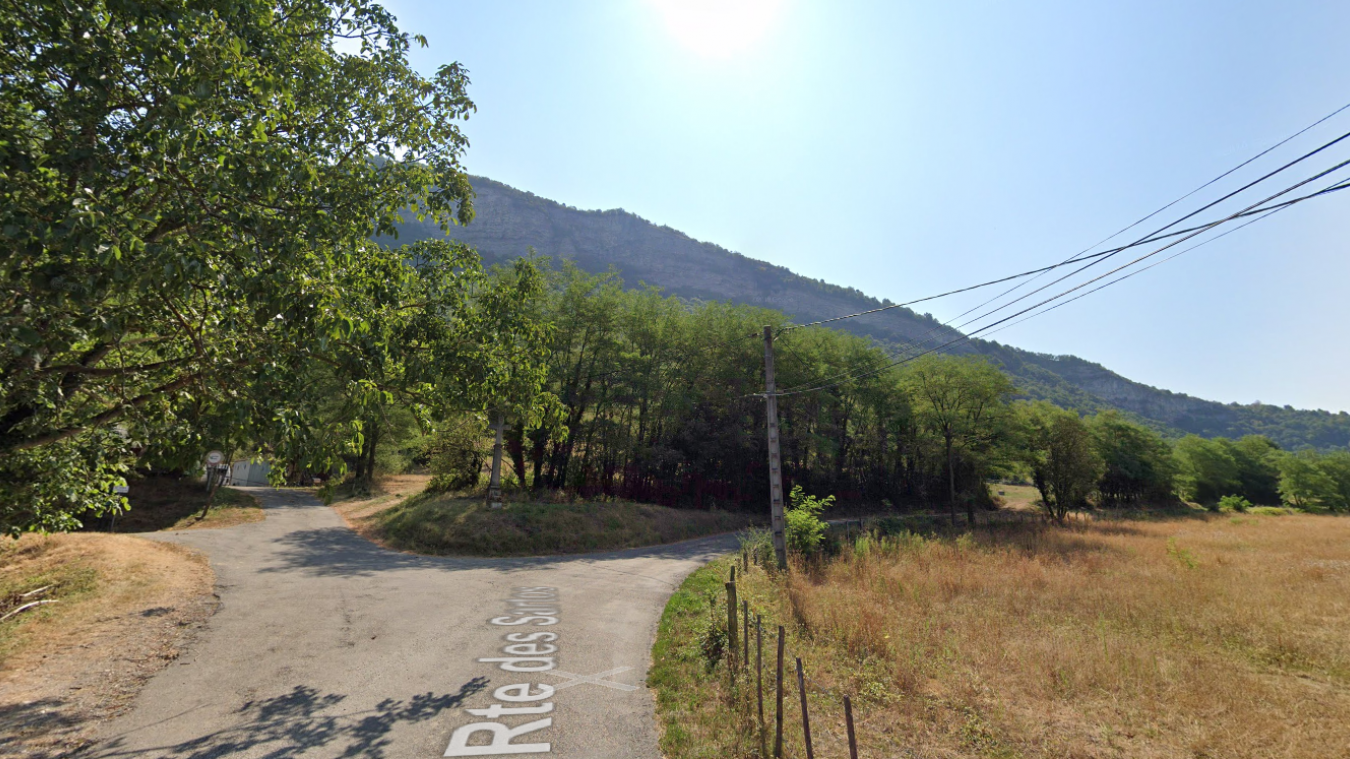 L’éboulement est survenu dans le secteur de la route des Sartos à Sonnaz.