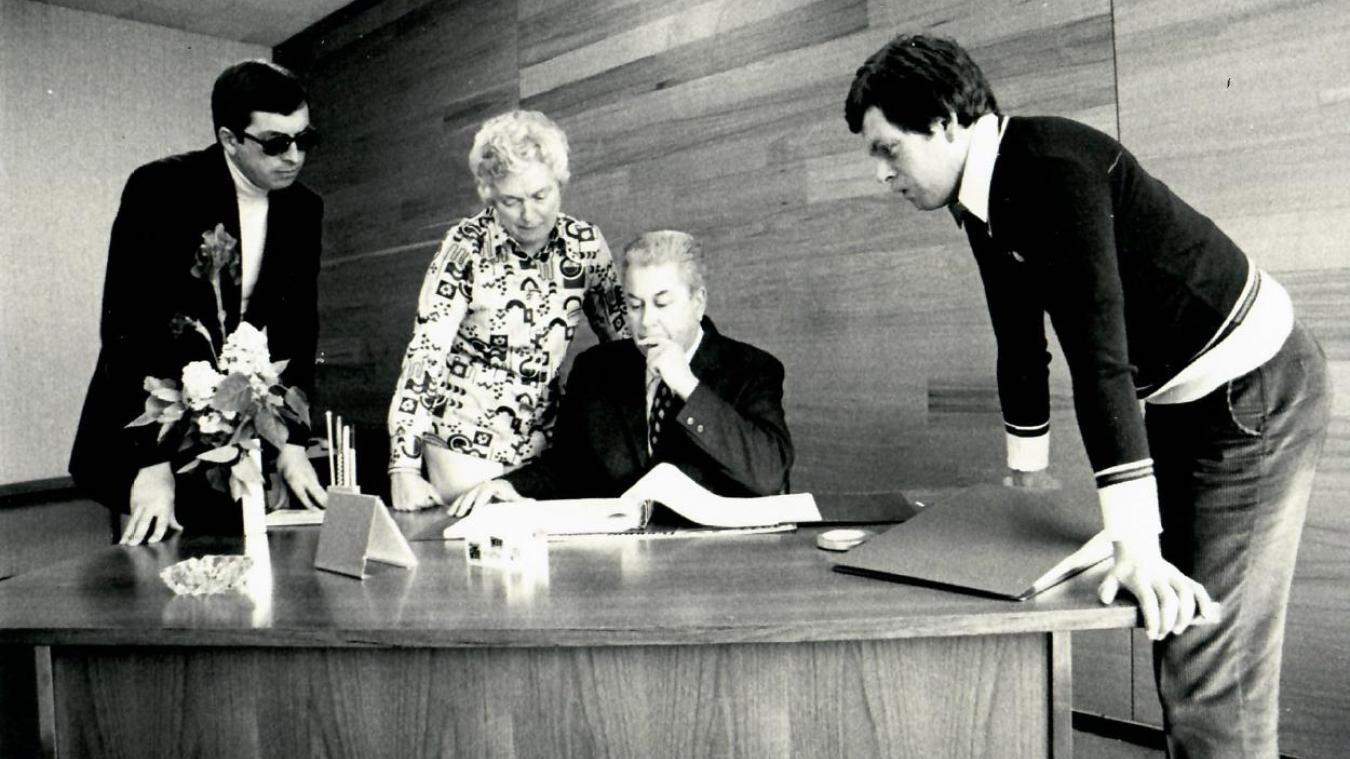 Jean et Rejane Ginisty (au centre) et leurs fils Patrick et Christian.