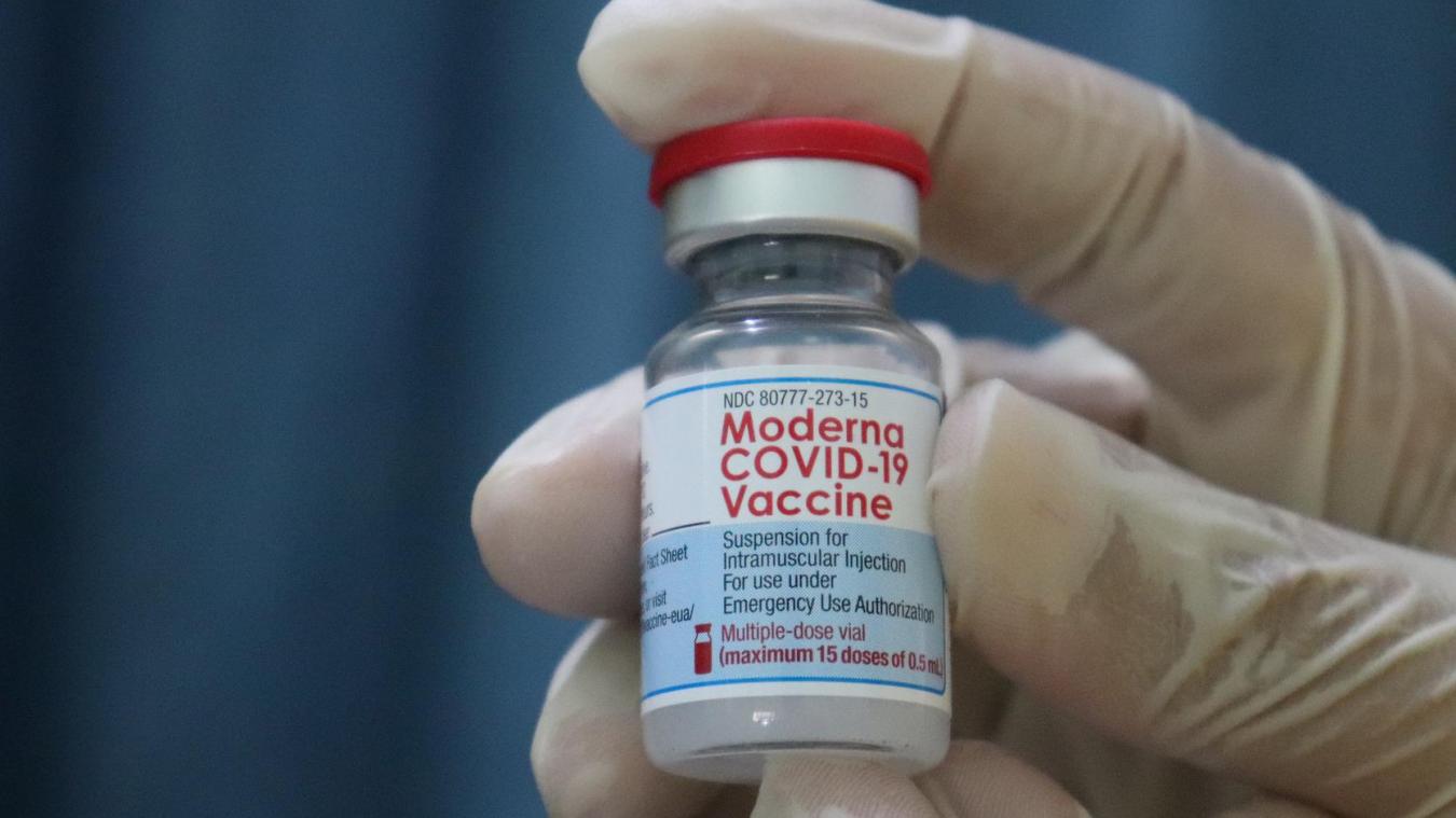 La Haute autorité de santé recommande de mettre en place l’utilisation de ces vaccins bivalents dès l’automne.