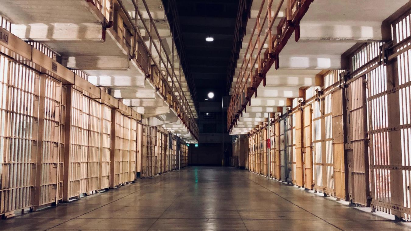 Pendant une semaine, 55 magistrats de Belgique se sont portés volontaires pour tester les conditions de détentions de la nouvelle prison de Haren, dans la région de Bruxelles.