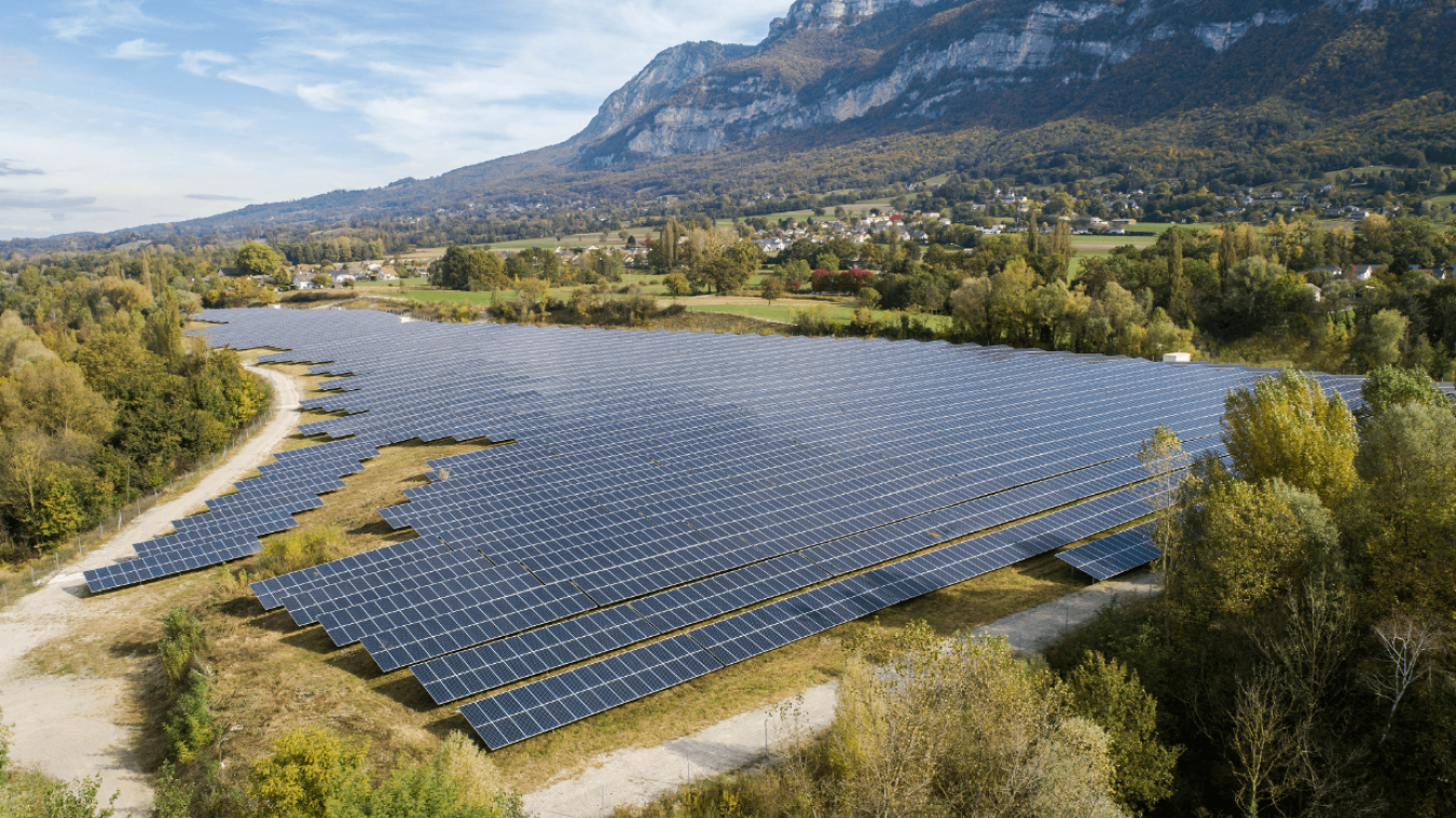 La centrale photovoltaïque de Méry est la première au sol installée en Savoie.