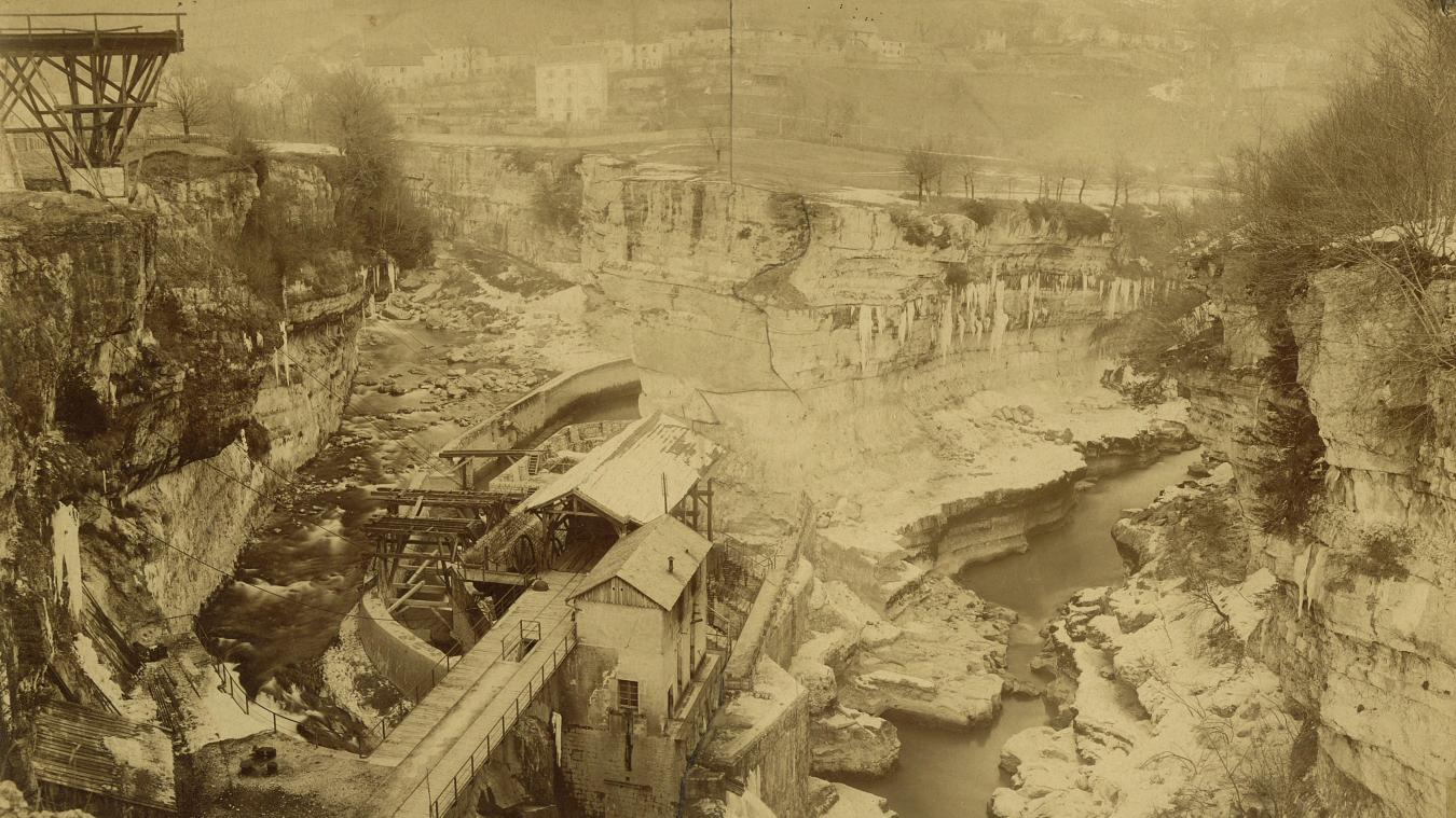 L’usine de la jonction se trouvait au creux de la gorge, juste en amont du confluent Valserine-Rhône.