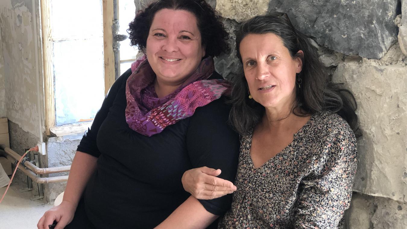 Cécile Inan et Marie-Pierre Patte sont toutes deux bénévoles à l’asso de Poche, qui s’occupe de rénover l’ancienne école pour en faire un café participatif.