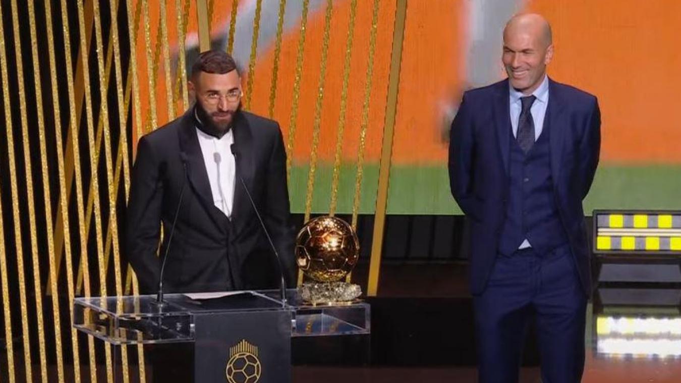 Football : Karim Benzema récompensé par le Ballon d'Or 2022