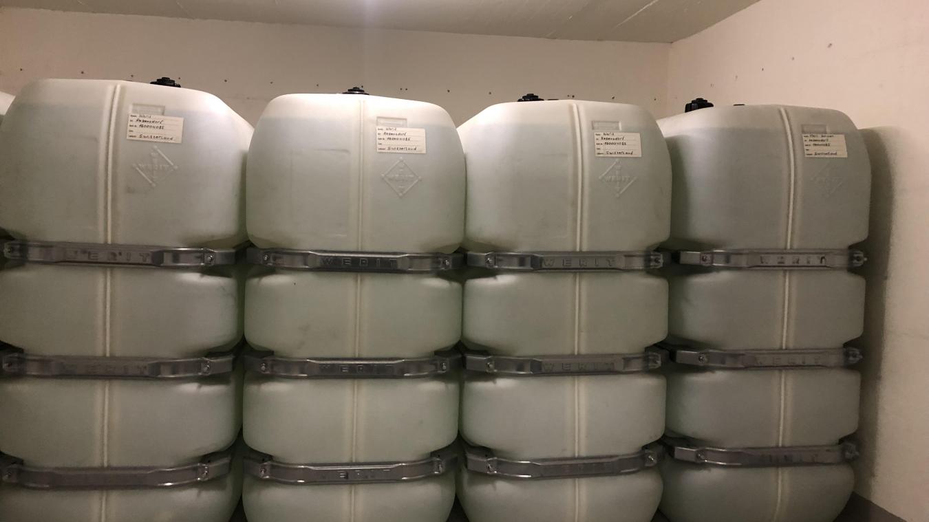 Dans l’abri du poste de commandement de Meyrin, 10 000 litres d’eau sont stockés au cas où... Il y a également de la nourriture  pour 200 personnes pendant trois semaines.