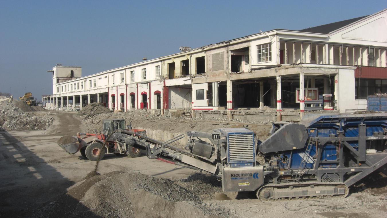 La démolition de la partie supérieure de l’usine a commencé en 2016.