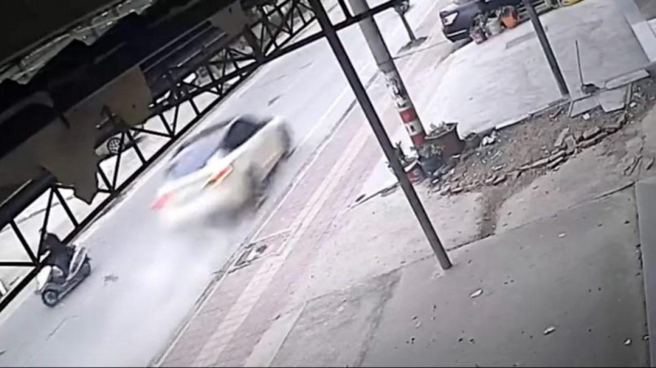 Un accident impliquant une Tesla a fait deux morts et trois blessés, dans la province du Guangdong en Chine.