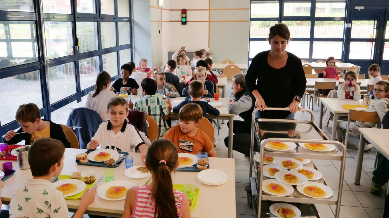 Les élèves de l’école du Bourget-du-Lac ont pu déguster un repas préparé par un chef étoilé.