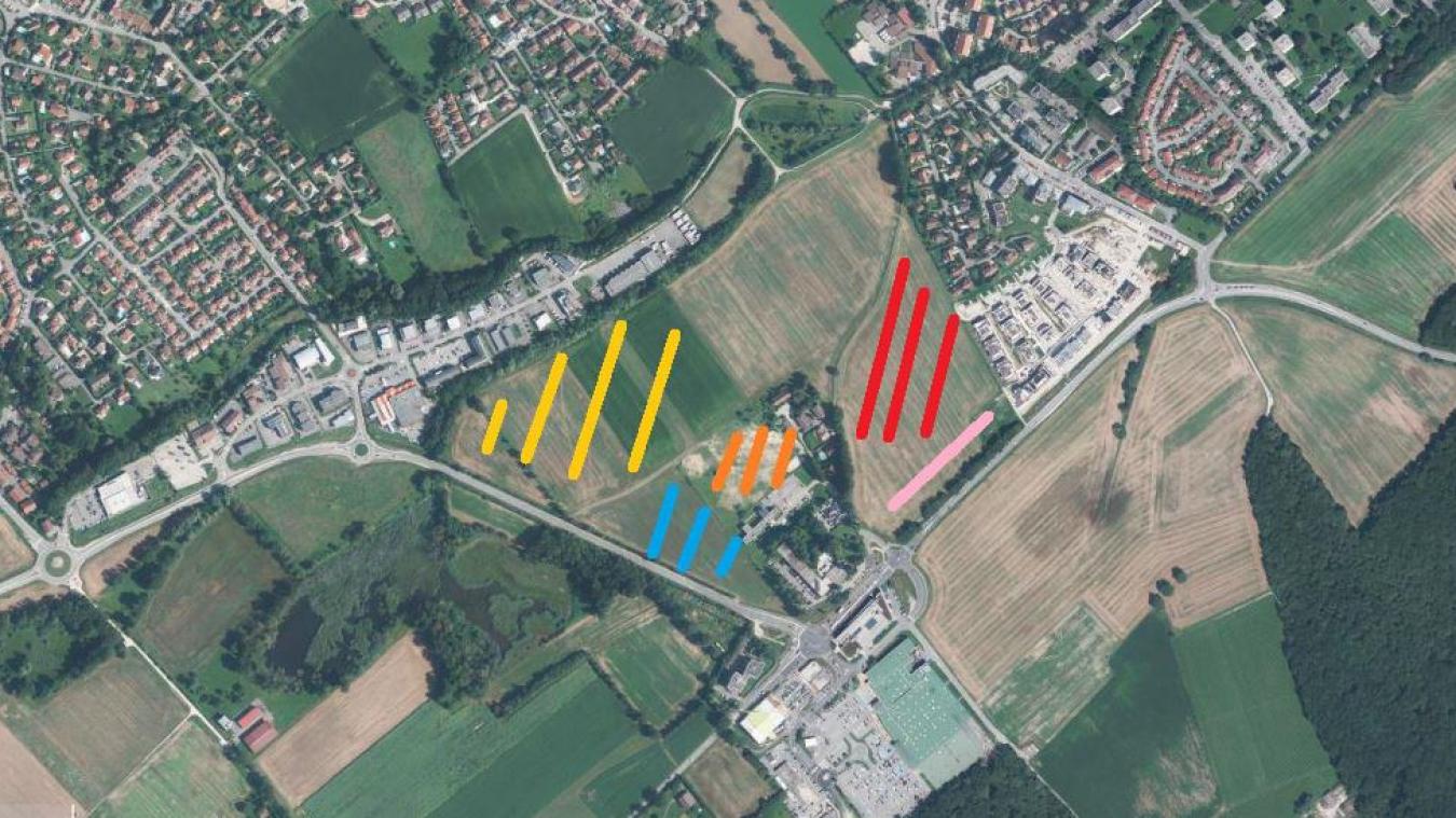 En hachuré, les zones ouvertes à l’urbanisation (voir légende détaillée ci-contre). Les lieux-dits «La Fin» et «Veudagne» représentent un périmètre opérationnel de 16ha. (légence complète ci-dessous)