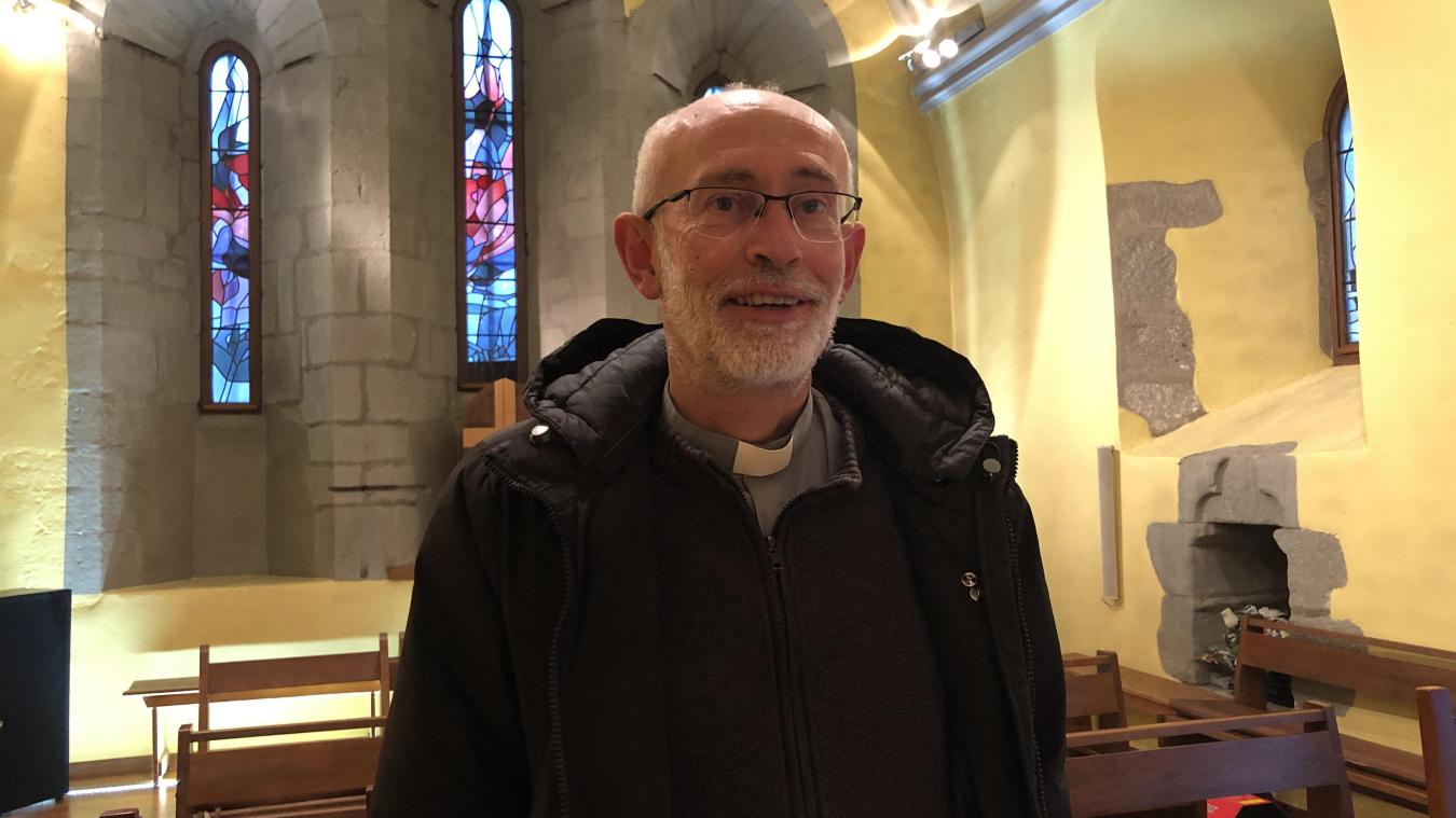 Le père Laurent Roudil, en poste depuis 5 ans à Saint-Genis.