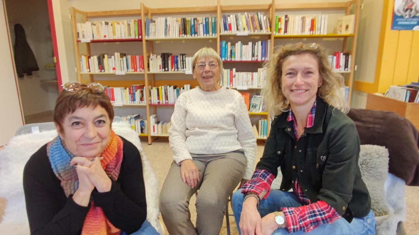 Hélène Fénol, Marie-Jo Ecœur et Virginie Panikian, à la bibliothèque du Biot.
