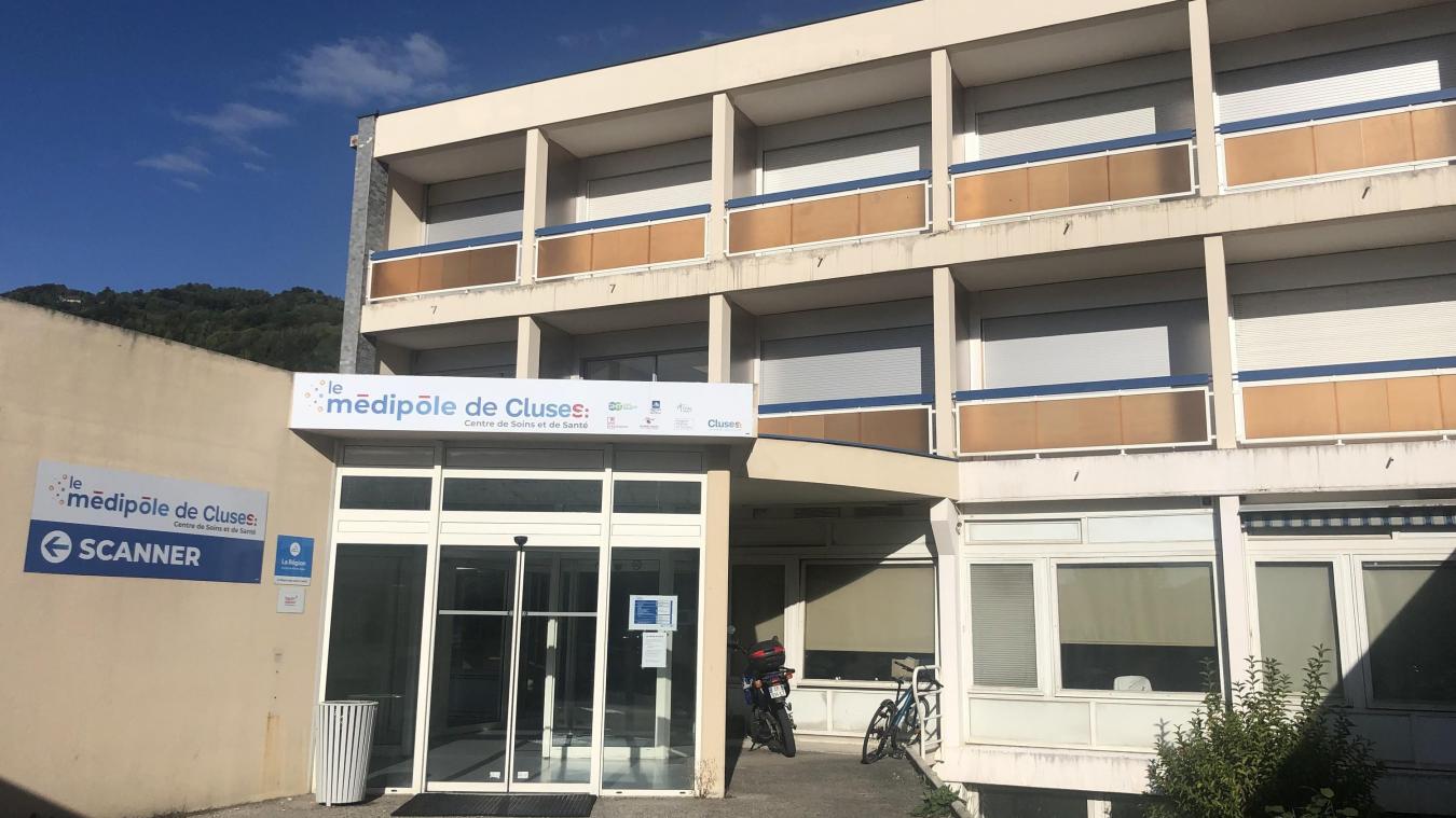Le Médipôle 1, centre de consultations externes qui réunit des professionnels de santé issus de structures hospitalières ou des médecins généralistes, est ouvert depuis 2019 à Cluses.