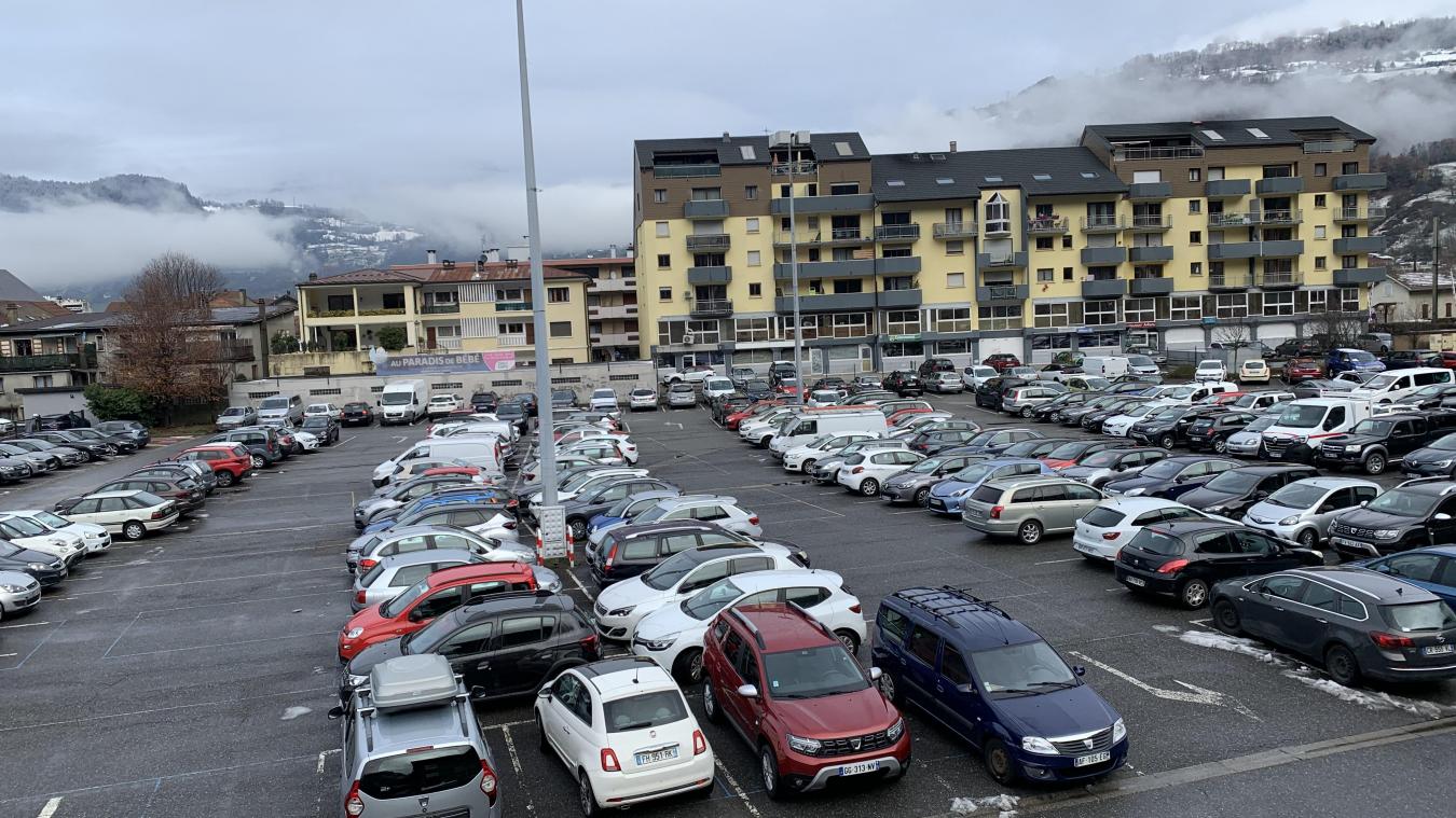 Bientôt 120 places supplémentaires sur le parking Claude-Anthoine, situé à deux pas du centre-ville de Cluses ?