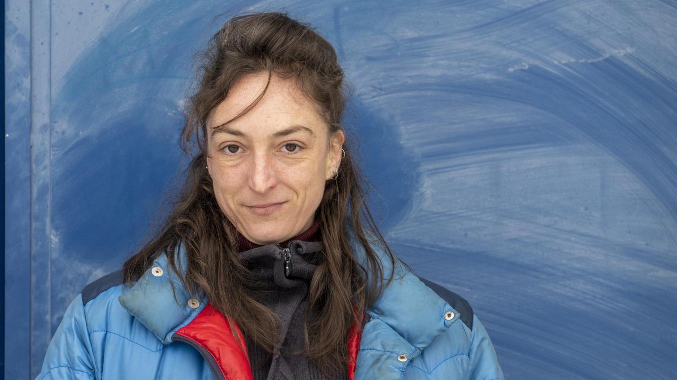 Johanna Perret, fondatrice de Relief, a fait les Beaux-arts à Annecy en 2009, puis a vécu entre Cluses, Berlin et Paris.