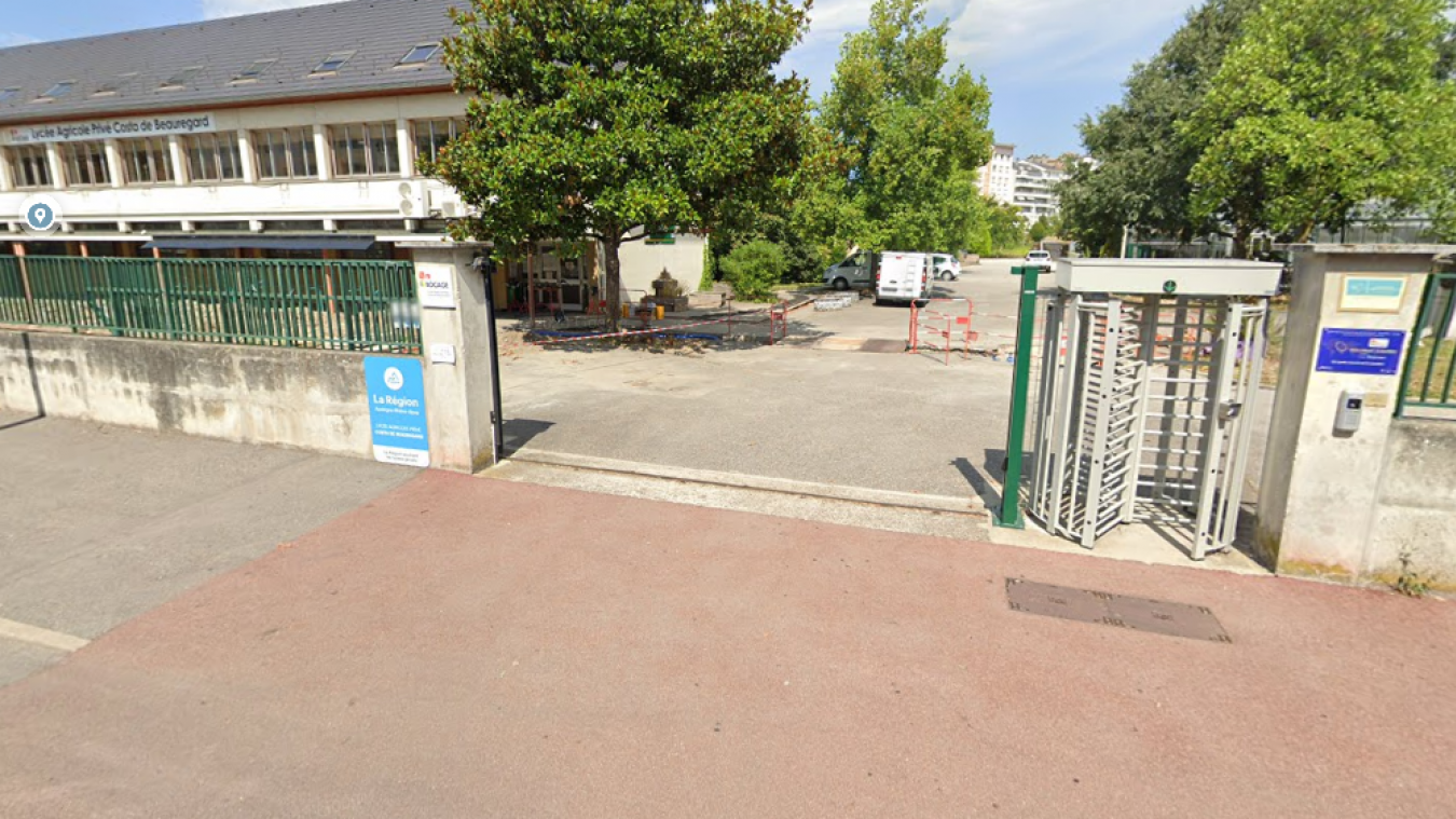 Chambéry: un automobiliste grièvement blessé après avoir percuté le portail du lycée agricole