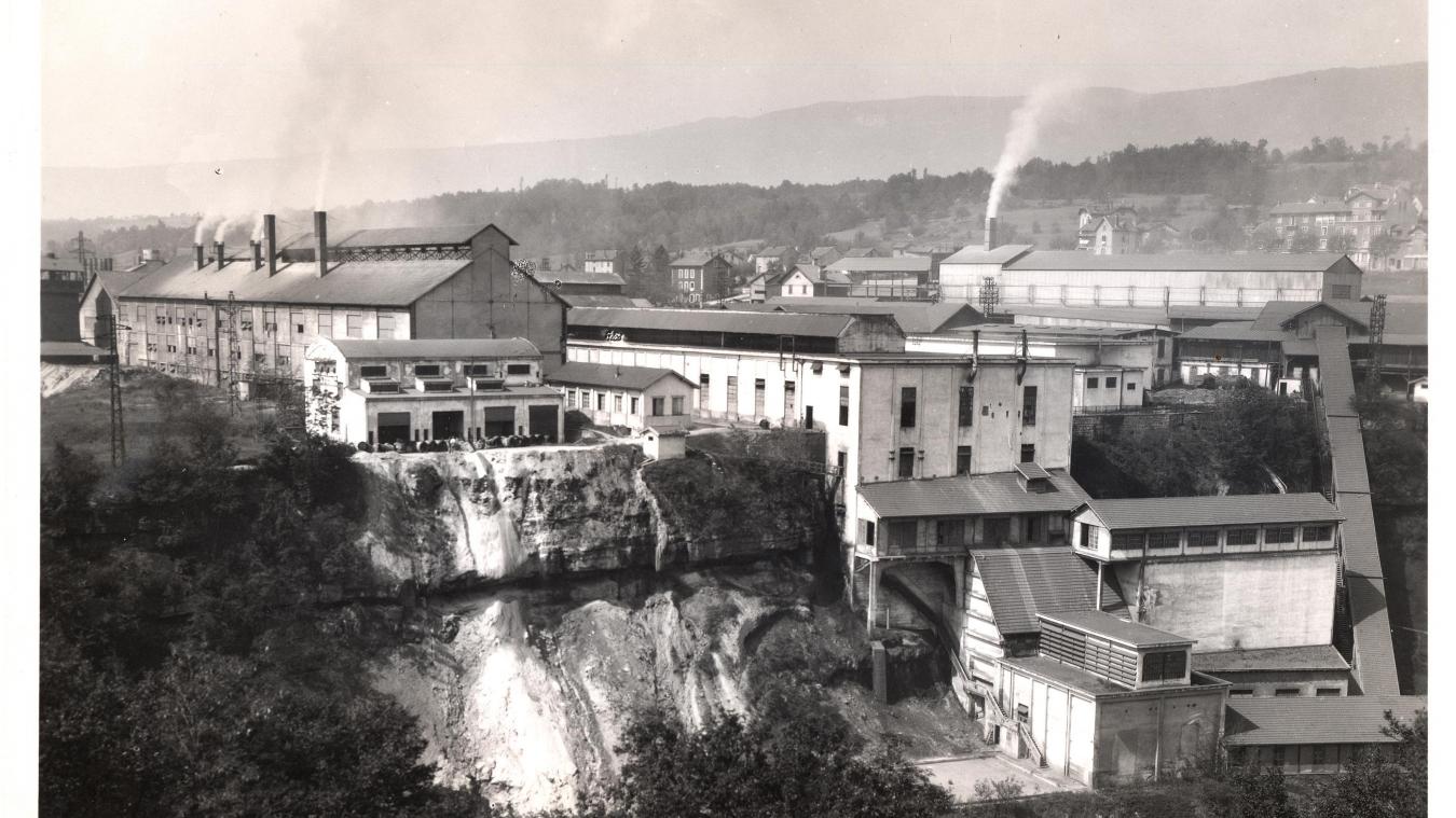 Les usines d’Arlod pendant les années 1930. Au premier plan, les nouveaux bâtiments de la S.P.A.