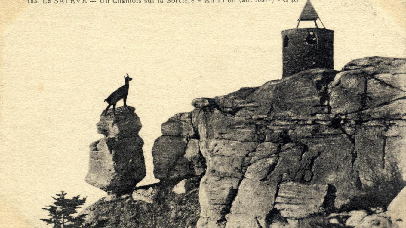 La Tour des Pitons, au Salève, avec un chamois sur le rocher de la Sorcière, une carte postale truquée réalisée par Gédéon Regard.
