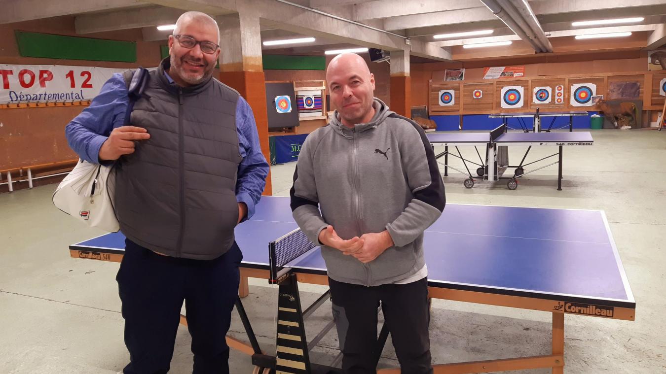 Chokri Bougueraira, trésorier, et Jérôme Seguin, président du club de tennis de table.