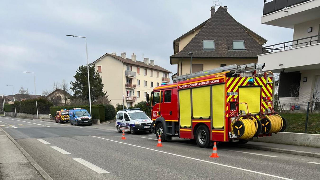 La famille a été transportée au centre hospitalier de Genève pour être placée dans des caissons hyperbares.