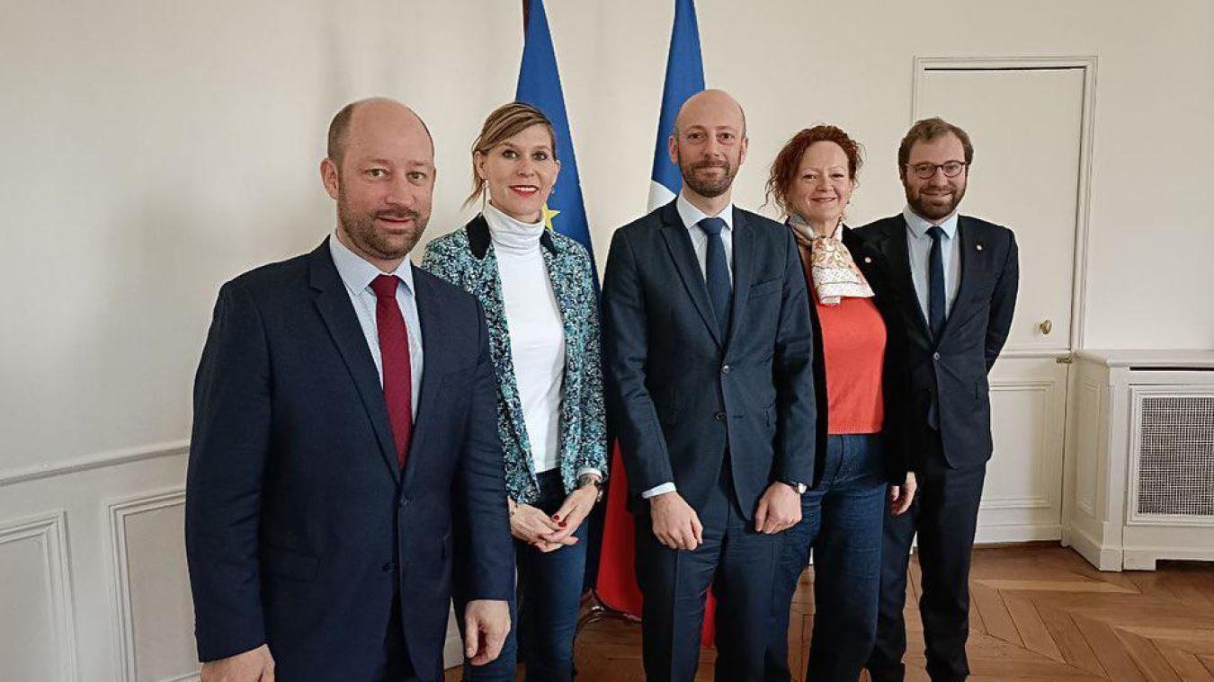 Stanislas Guerini, ministre de la transformation et de la fonction publiques (au centre), a reçu jeudi 2 mars les parlementaires haut-savoyards, avec de gauche à droite le sénateur Loïc Hervé, ainsi que les députés Virginie Duby-Muller, Anne-Cécile Violland et Antoine Armand.