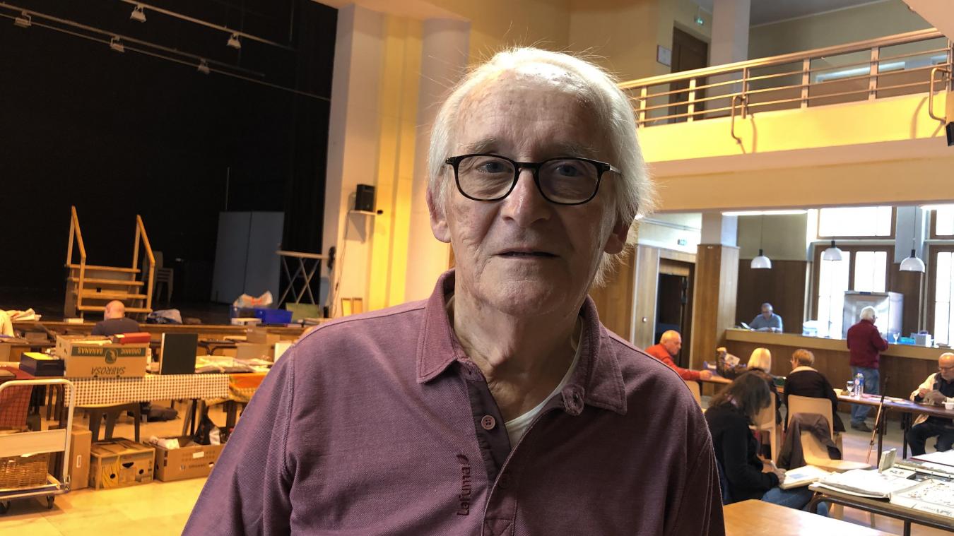 Jacques Chatenoud lors d’une exposition de collectionneurs, dont il est membre assidu.