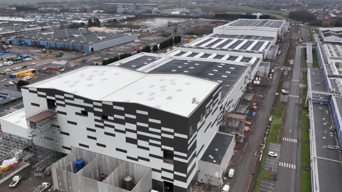 La première usine de batteries électriques en Europe, ouvre en France