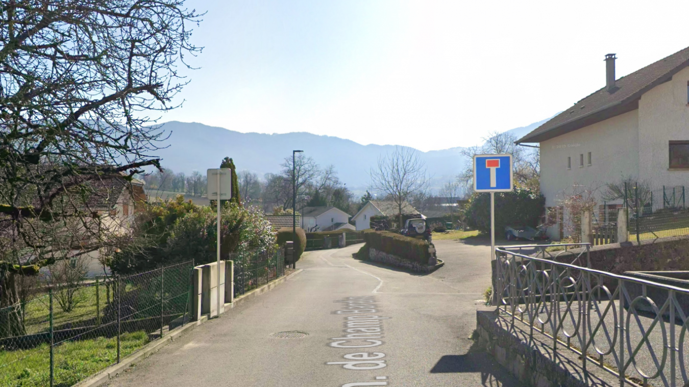 Un chalet détruit par un incendie en Savoie, 35 pompiers mobilisés