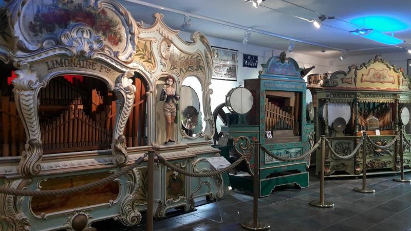 Unique au monde de part sa richesse et sa diversité, la collection du musée de la musique mécanique des Gets regroupe 650 pièces, de la minuscule boîte à musique à l’imposant orgue de bal.