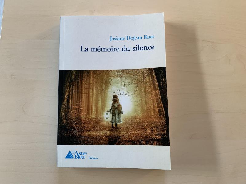«La mémoire du silence» est le premier livre publié par l’auteur.