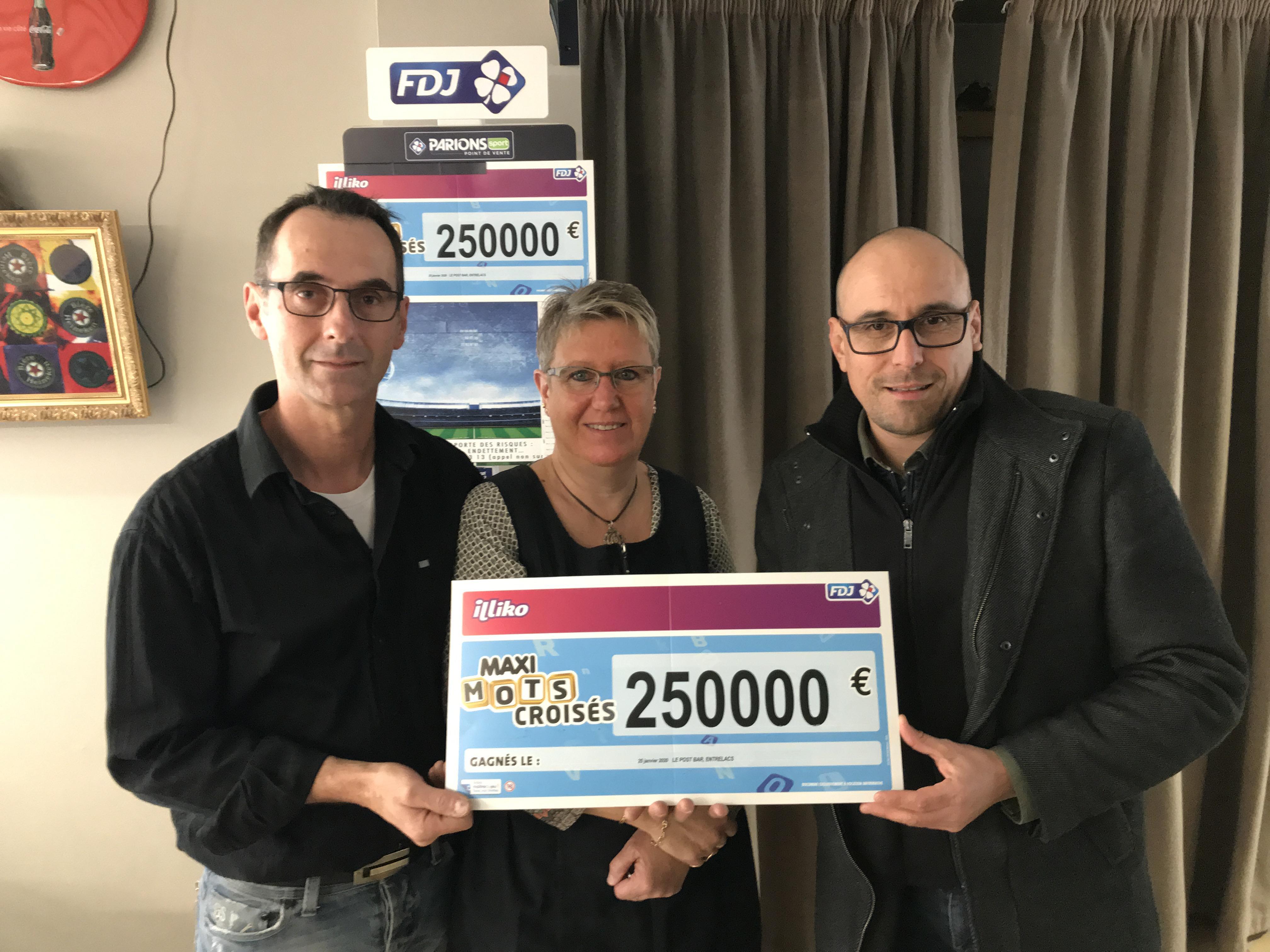 Photos Bassin Aixois Il Decroche Le Jackpot De 250 000 Euros A Un Jeu De Grattage L Essor Savoyard