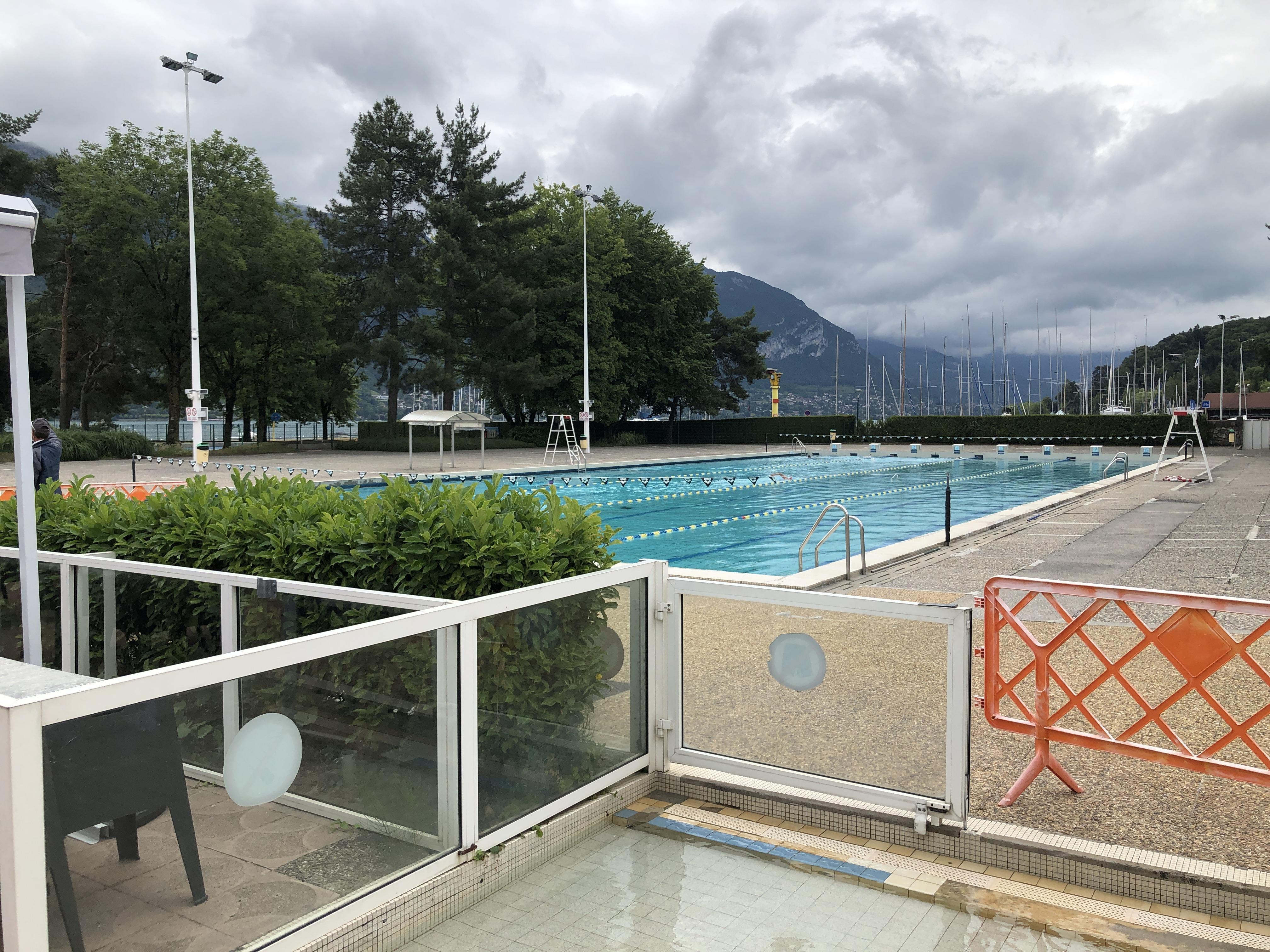 Photos Annecy On A Teste Pour Vous La Piscine Des Marquisats En Mode Covid 19 L Essor Savoyard