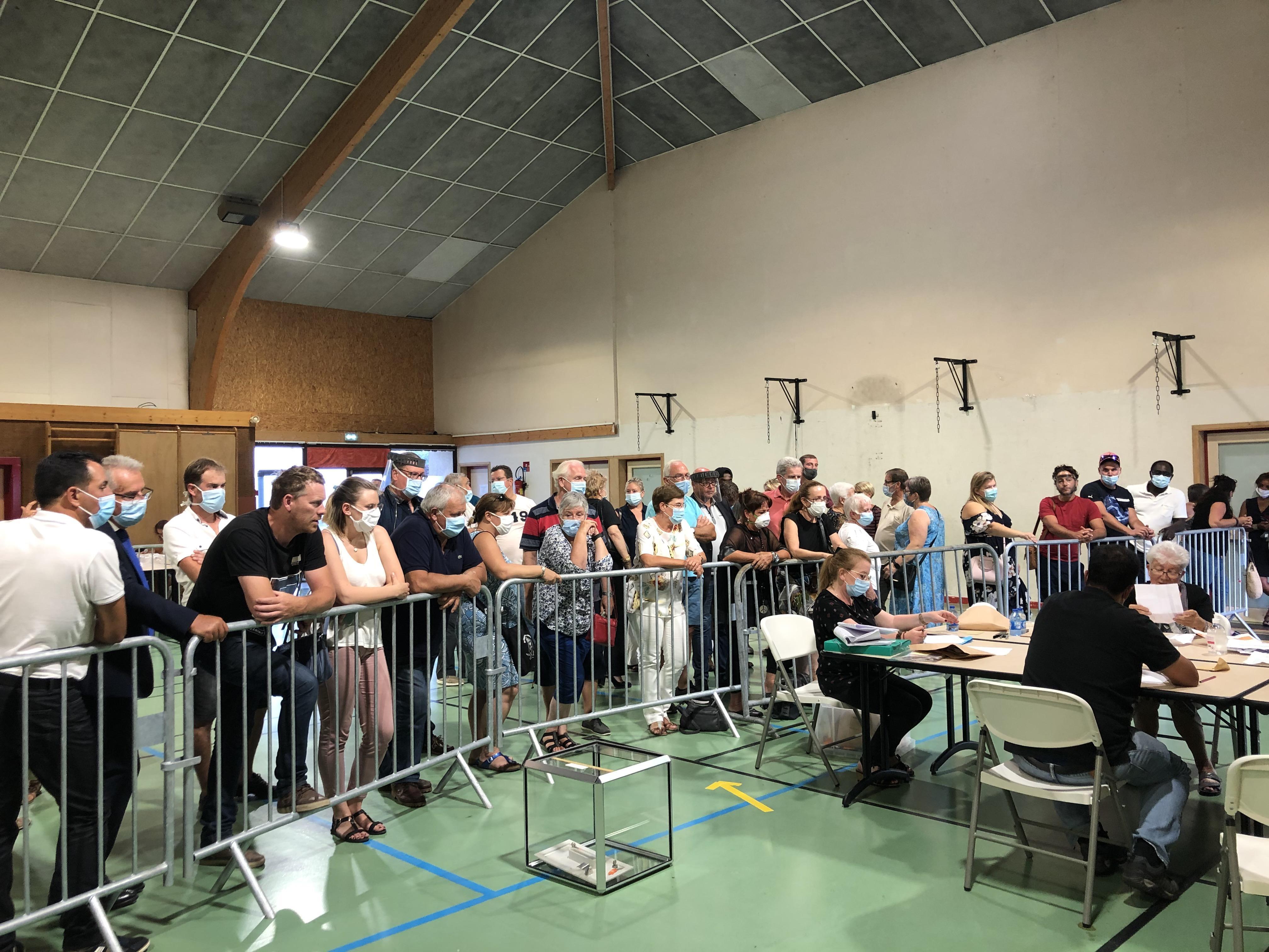 (Photos et vidéos) Municipales 2020 : à Sciez, Cyril Demolis bat largement le maire sortant