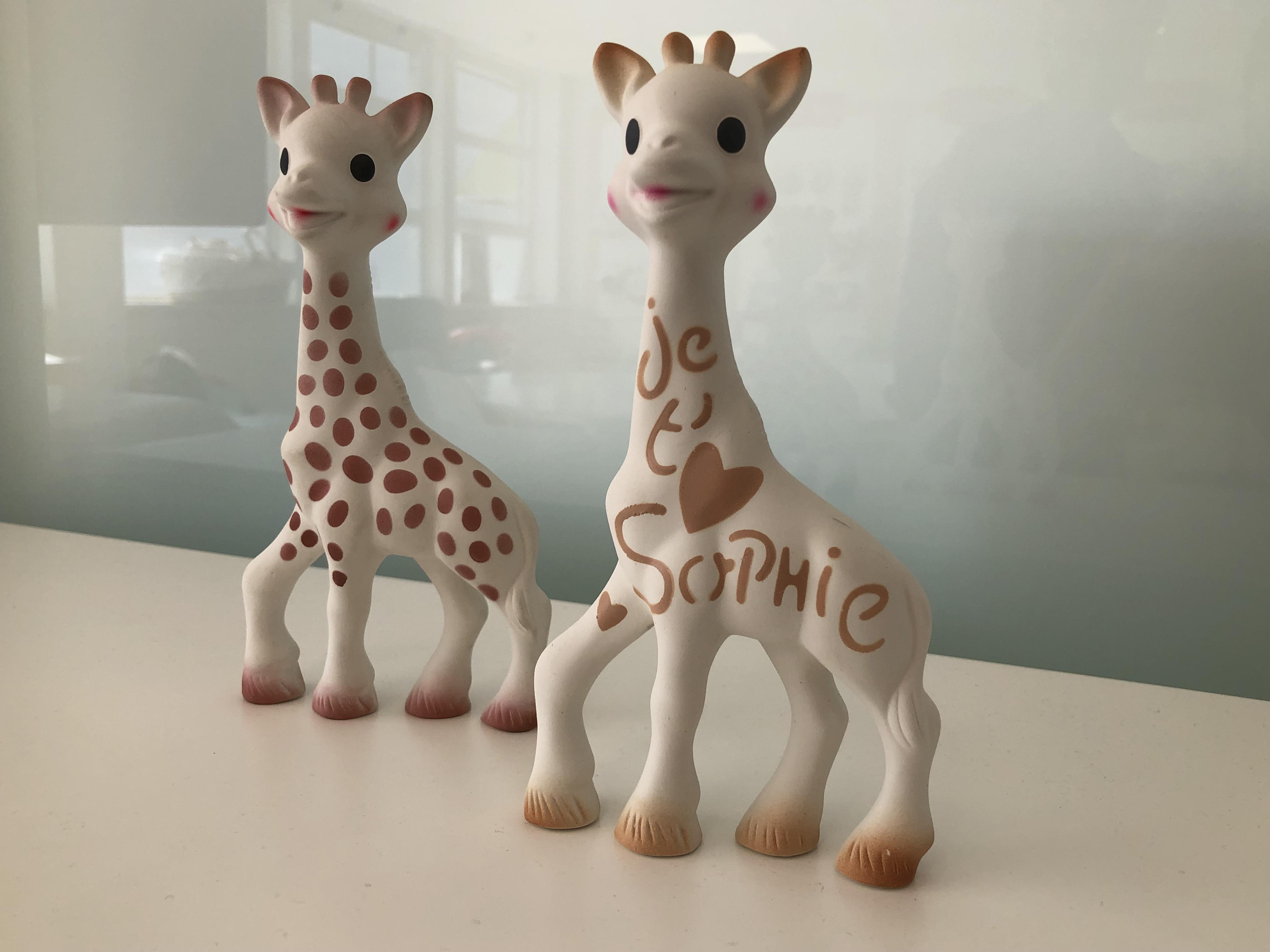 Comment est fabriquée Sophie la girafe ? 