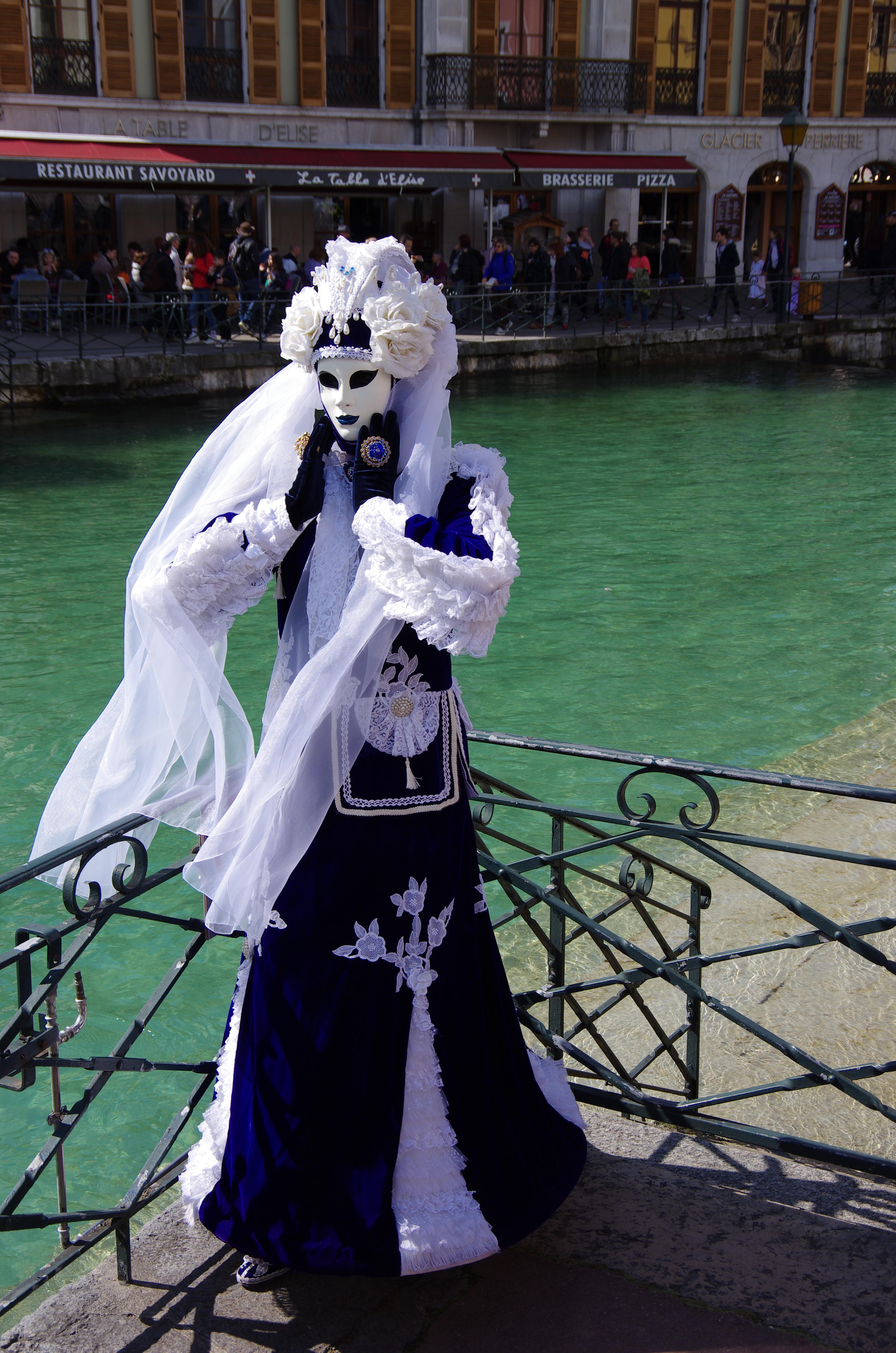 Carnaval vénitien d’Annecy : de fil en aiguille, la passion du costume