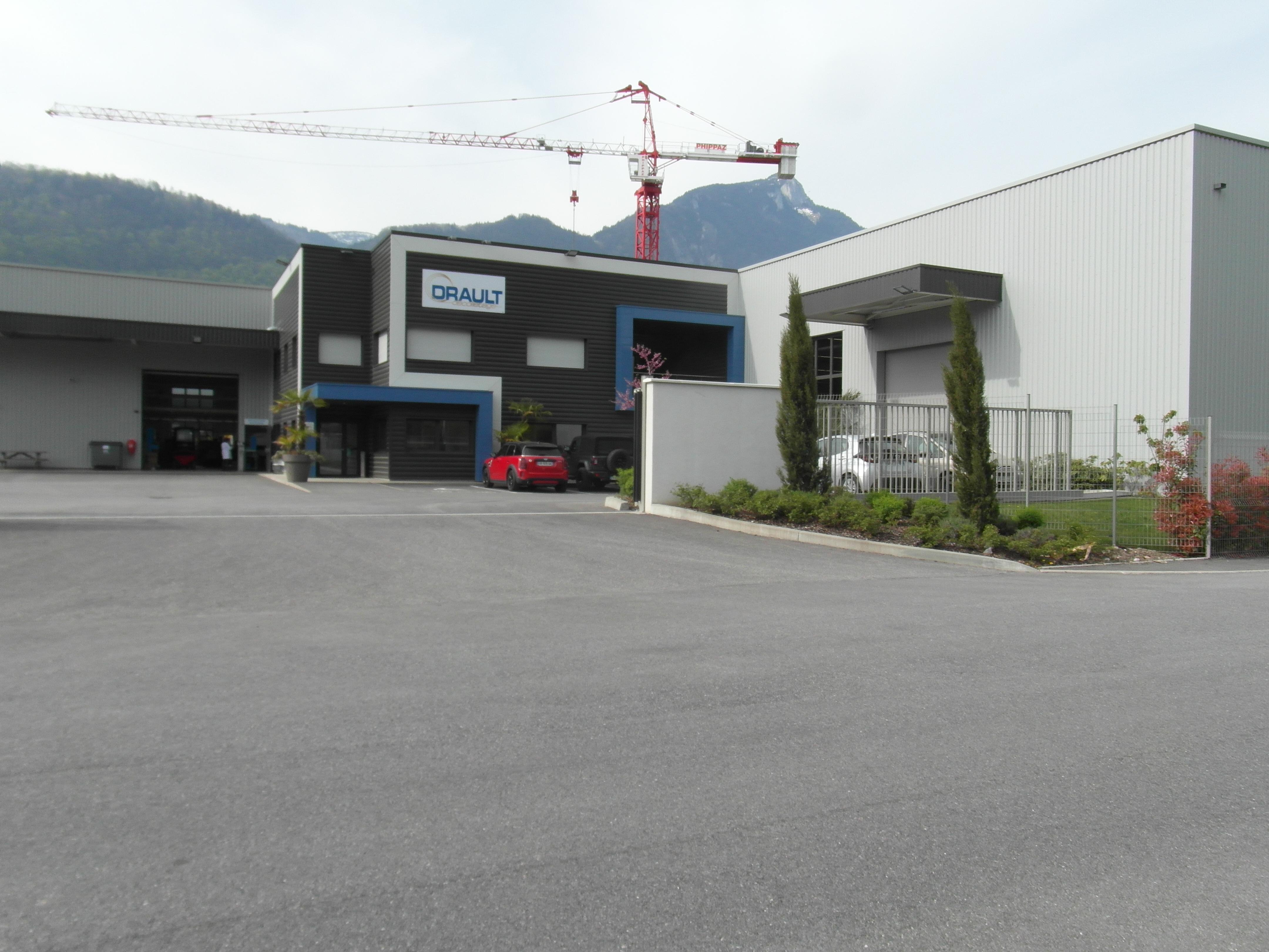 Bonneville : 140 places de parking viennent remplacer l’ancienne usine Drault
