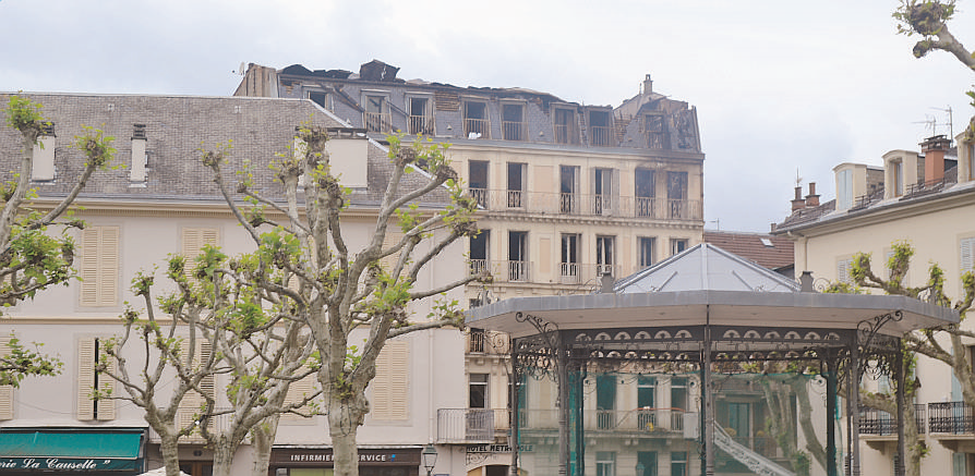Parti du deuxième étage, le feu était monté jusqu’au toit de l’hôtel Métropole.