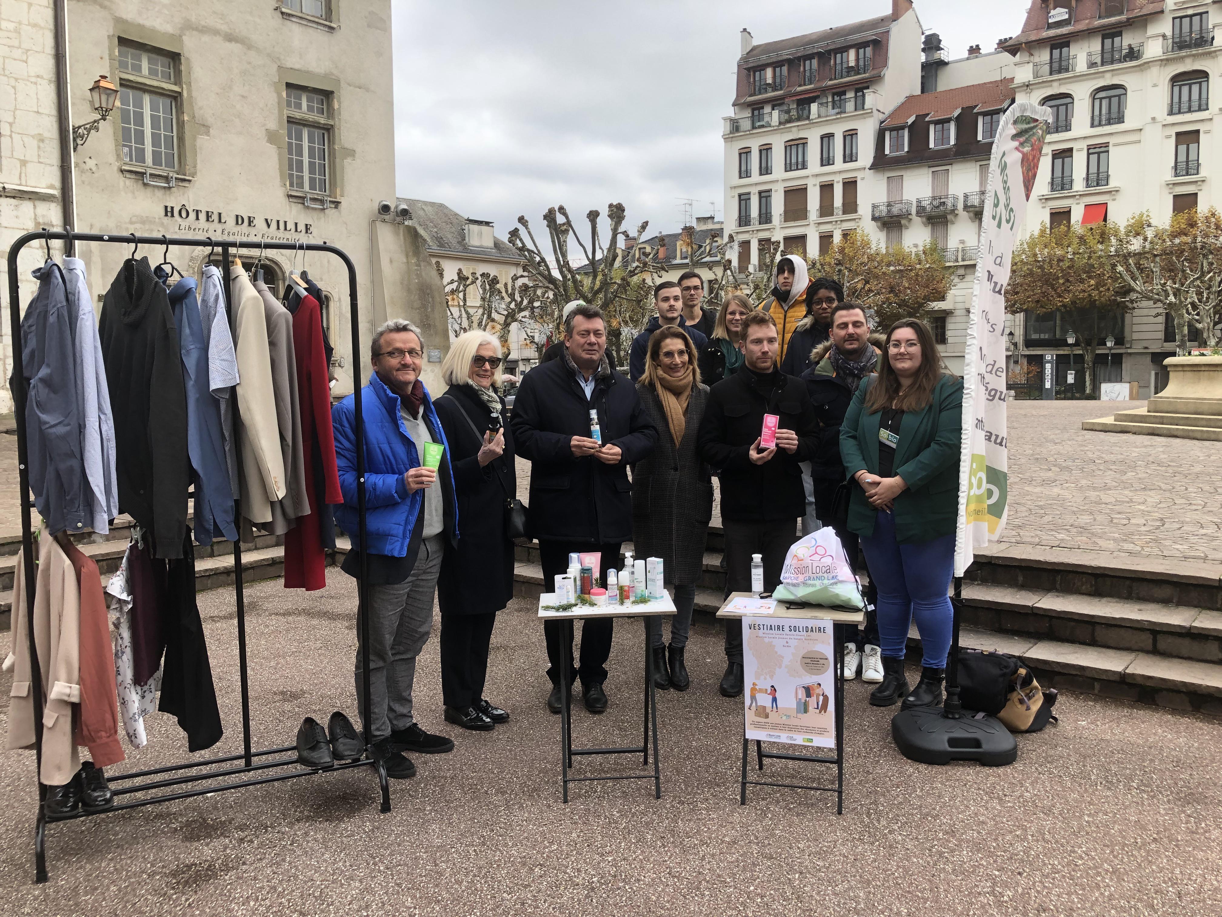 Les missions locales d’Aix-les-Bains et d’Annecy ont inauguré ce jeudi leur vestiaire solidaire destiné aux jeunes en recherche d’emploi.
