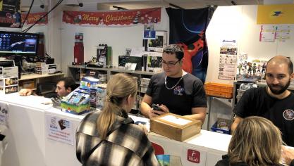 Dans le magasin Jeux vidéo révolution à Thonon, les clients affluaient, six jours sur sept, pour récupérer des colis.