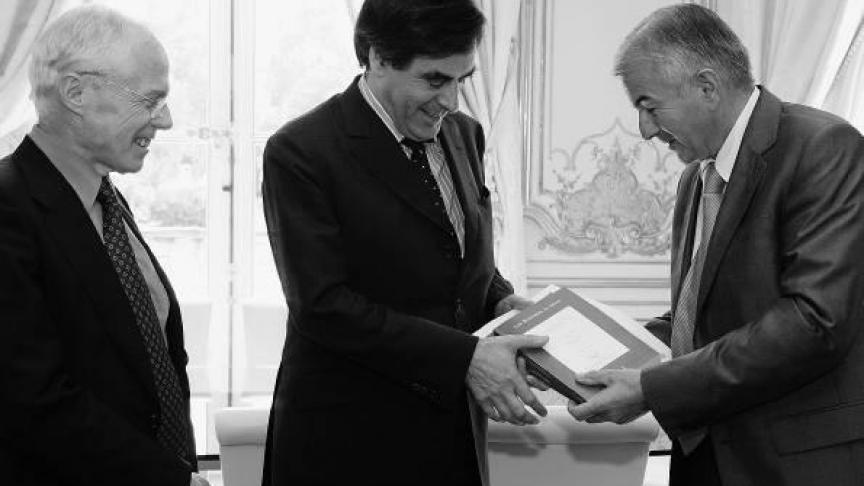 En 2007, Jean-Claude Carle avait présenté au Premier Ministre François Fillon son rapport sur le fonctionnement des dispositifs de formation professionnelle.