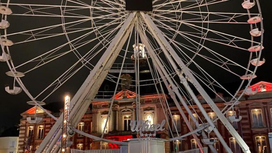 La grande roue sera installée sur l'esplanade du port d’Evian jusqu'au 30 avril.