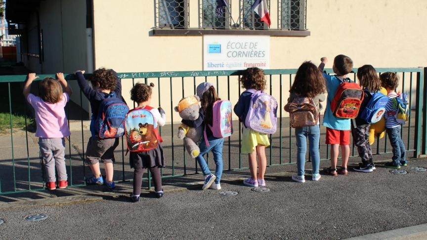 Les maternelles ne pourront pas réintégrer l’école de Cornières avant la rentrée 2023-2024.