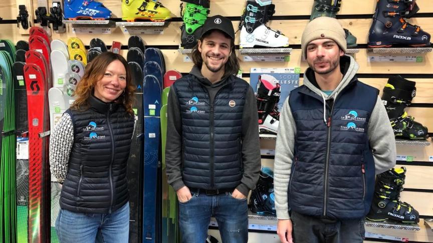 De gauche à droite: Carole (ex-membre de l’équipe de France de VTT descente et compagne de Franck Dejour), Anthony Dejour et Lucas, lundi 17 janvier.