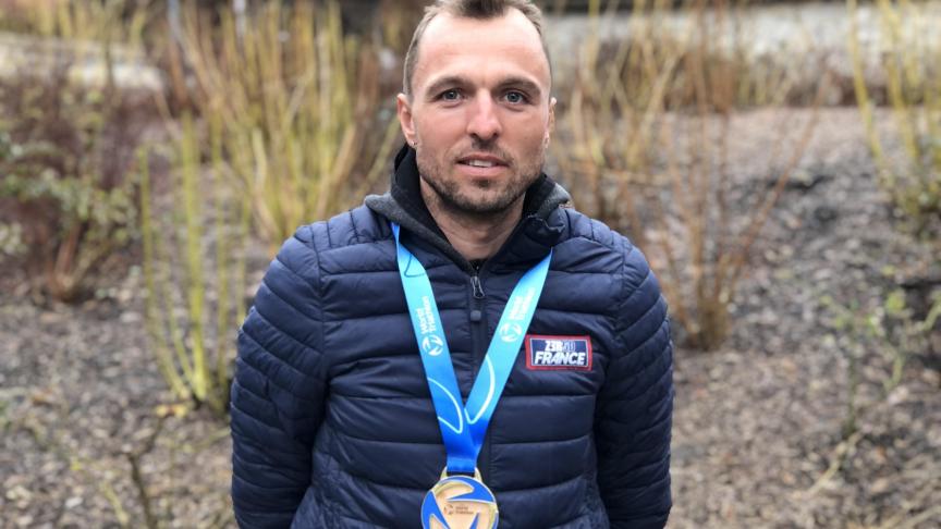 Sportif accompli dans de nombreuses disciplines, Julien Wartel est devenu champion du monde de triathlon des neiges, en Andorre, le 6 février dernier.