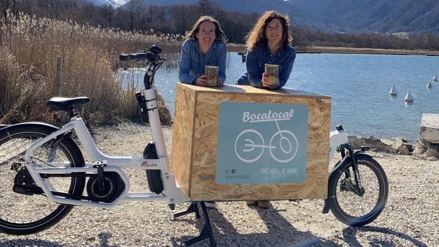 Elodie Macrez et Alisson Bel ont réussi leur reconversion dans un concept innovant fondé sur des repas livrés en bocaux et à vélo.