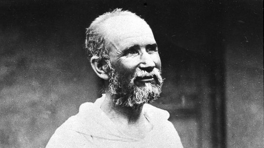 Le 1er décembre 1916, Charles de Foucauld est assassiné à la porte de son ermitage, en Algérie. Il avait 58 ans.
