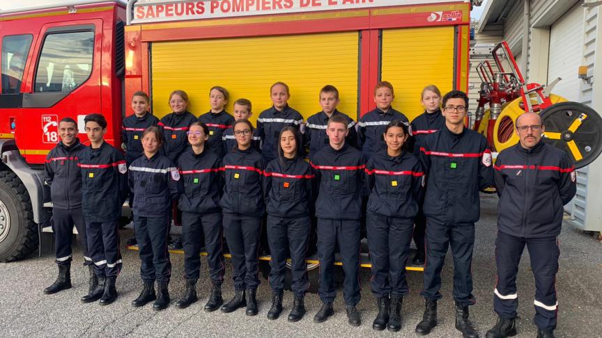 La section des jeunes sapeurs-pompiers compte une vingtaine d’adolescents, scolarisés en 5ème, 4ème, 3ème et seconde.