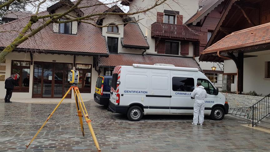 Les enquêteurs de la gendarmerie avaient passé le restaurant étoilé au peigne fin après le cambriolage.